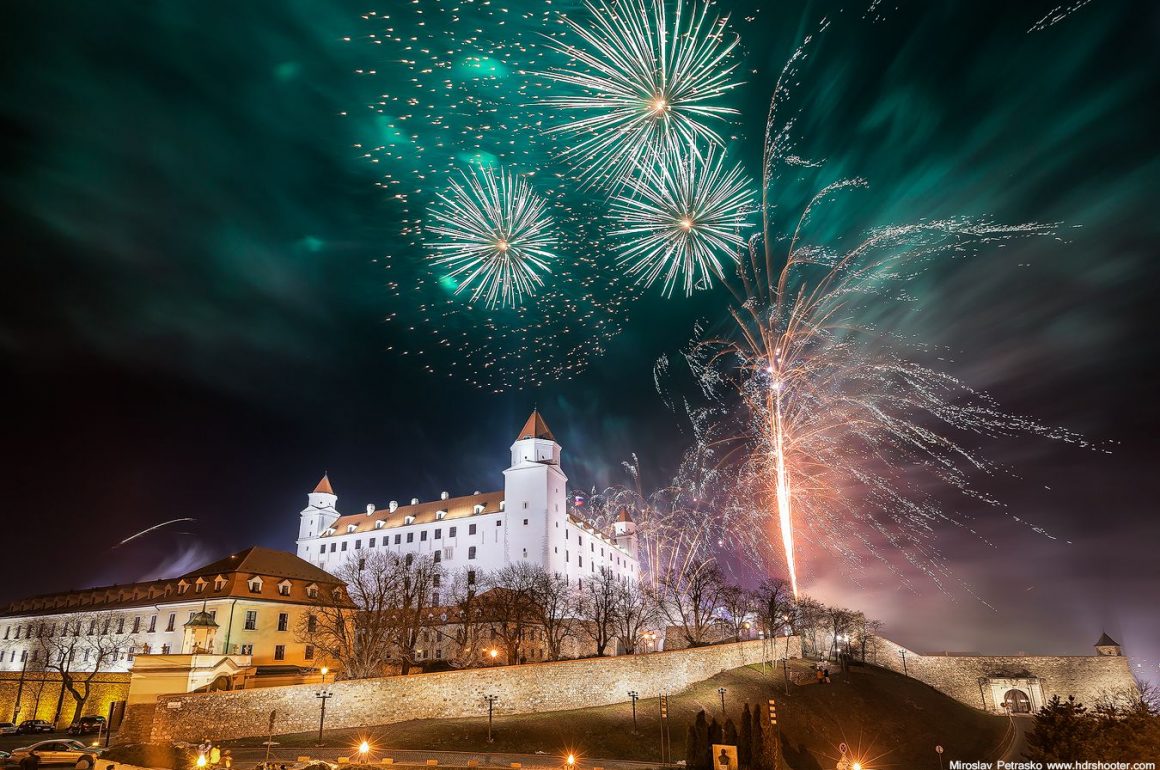 Шум та магія «Першого гостя»